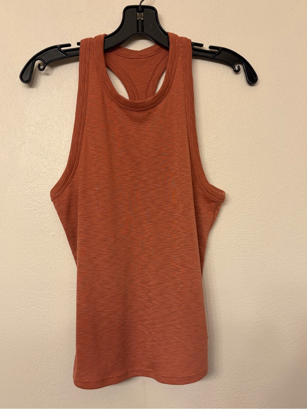 Vuori Women’s Terracotta Sunrise High Neck Tank Top Racerback Size Small VW1012